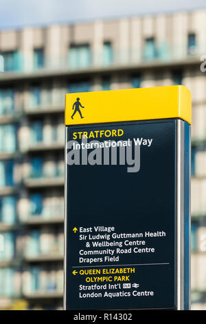 Internationale Weg, Stratford, Schild, Stratford, London, England, Großbritannien Stockfoto