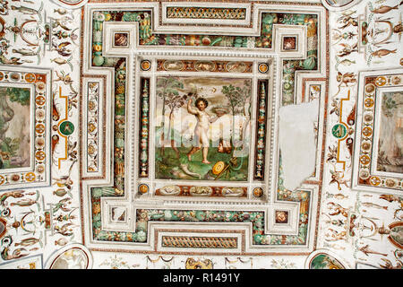 In CAPRAROLA, Viterbo, Latium, Italien, AM 12/30/2016 Fresken im Frühling Zimmer des Palazzo Farnese. Stockfoto