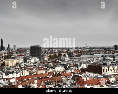 Panoramablick auf das Stadtzentrum in einem bewölkten Tag Stockfoto