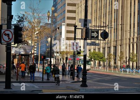 Dolby Laboratories Hauptsitz auf der Market Street in San Francisco, Kalifornien, USA. Stockfoto