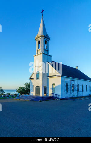 Blick auf die Les Saints-Sept-Freres Katholische Kirche, Grosses-Roches, Gaspe Halbinsel, Quebec, Kanada Stockfoto