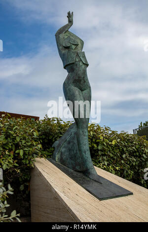 Sehr schöne Skulptur von Carmen Amaya in einem kleinen spanischen Dorf Begur an der Costa Brava, 10. 14.02014 Spanien Stockfoto