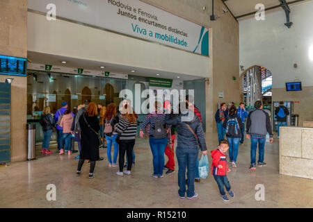 Ticketverkauf, Bahnhof Estacao De Lencastre de Ferro do Rossio, Rossio, Lissabon, Portugal Stockfoto