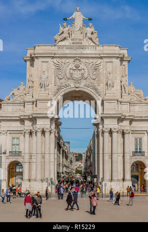 Triumphbogens Arco da Rua Augusta, Praca do Comercio, Lissabon, Portugal Stockfoto