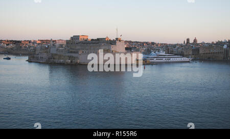 Blick vom Kriegsbelagerdenkmal in Valletta, Malta Stockfoto