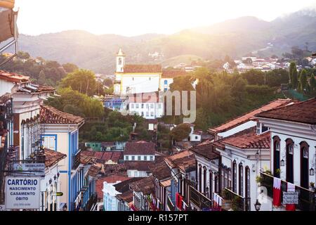 OURO PRETO, Brasilien - 18. MÄRZ 2018:, Blick auf die historische Stadt Ouro Preto, Minas Gerais, Brasilien Stockfoto
