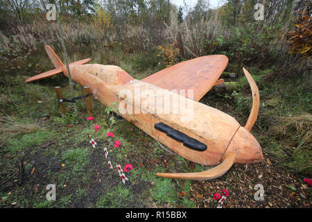 Schottland, Ayrshire. Ayr, Rozelle Park, Ersten Weltkrieg commemorative Skulpturenweg durch professionelle Kettensäge Carver lain Chalmers, Andy Maclachlan, Stockfoto