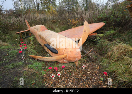 Schottland, Ayrshire. Ayr, Rozelle Park, Ersten Weltkrieg commemorative Skulpturenweg durch professionelle Kettensäge Carver lain Chalmers, Andy Maclachlan, Stockfoto