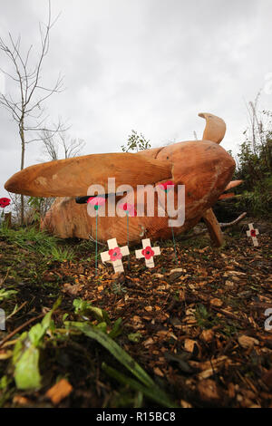 Schottland, Ayrshire. Ayr, Rozelle Park, Ersten Weltkrieg commemorative Skulpturenweg durch professionelle Kettensäge Carver lain Chalmers, Andy Maclachlan, Stockfoto