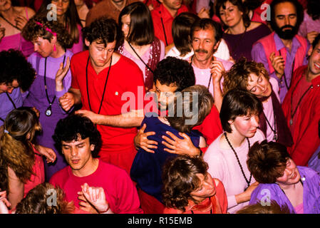 Darshan Anhänger der Bhagwan Shree Rajneesh religiösen Kult Medina Rajneesh Neo Sannyas Kommune 1984 England England Stockfoto