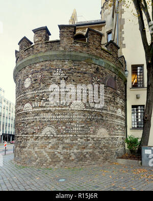 Römerturm Teil des historischen römischen Stadtmauer in Köln Stockfoto