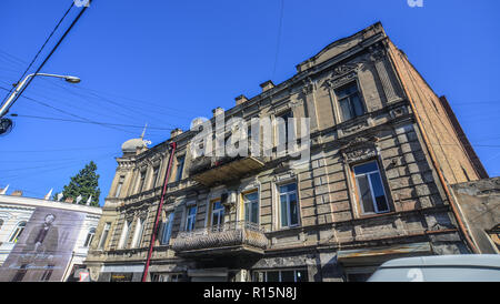 Tiflis, Georgien - 23.September 2018. Alte Gebäude in Downtown in Tiflis, Georgien. Tiflis ist die Georgia alte und lebendige Hauptstadt. Stockfoto