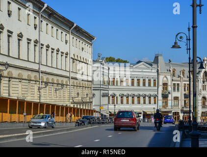 Tiflis, Georgien - 23.September 2018. Alte Gebäude in Downtown in Tiflis, Georgien. Tiflis ist die Georgia alte und lebendige Hauptstadt. Stockfoto