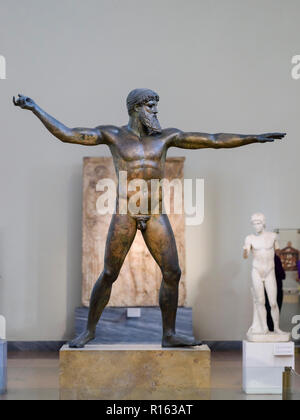 Athen. Griechenland. Das artemision Bronze, Statue, Poseidon und Zeus, antike griechische Skulptur des strengen Stil, vom Ca. 460 v. Chr. Nationalen Stockfoto