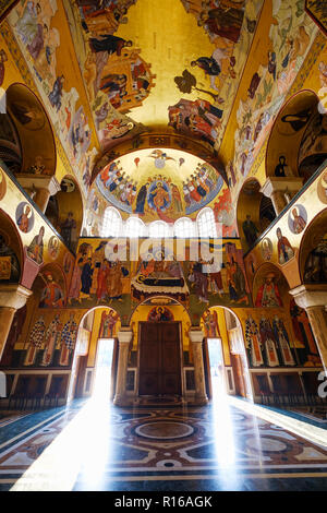 Interieur, serbisch-orthodoxen Kathedrale der Auferstehung, Saborni Hram Hristovog Vaskrsenja, Podgorica, Montenegro Stockfoto