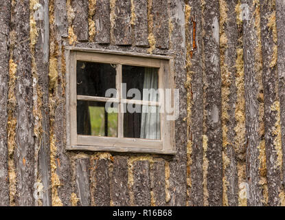 CAPE RANDOM, Neufundland, Kanada - Hütte Fenster, Random Passage Film, Replik des Fischerdorf. Stockfoto