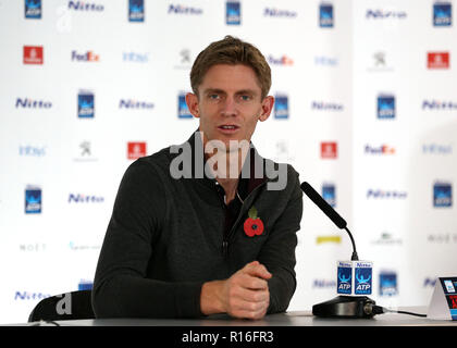 9. November 2018, O2 Arena, London, England; Nitto ATP-Tennisturniers, Medien Tag; Kevin Anderson die Beantwortung von Fragen aus dem von der Presse Stockfoto