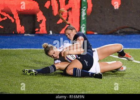 London, Großbritannien. 09 Nov, 2018. England's Carys Williams in Angriff genommen während Quilter Internationals - England Frauen vs USA Frauen bei der Allianz Park am Freitag, 09. November 2018. LONDON ENGLAND. (Nur redaktionelle Nutzung, eine Lizenz für die gewerbliche Nutzung erforderlich. Keine Verwendung in Wetten, Spiele oder einer einzelnen Verein/Liga/player Veröffentlichungen). Stockfoto