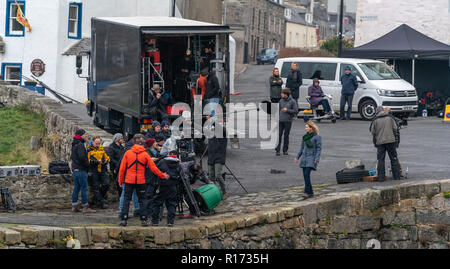 PORTSOY, Aberdeenshire, Schottland - Dies ist Foto: Thekla Reuten, wie die Führung in der Verfilmung von Marionette Film von Elbert Van Strien. Stockfoto