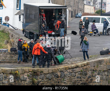 PORTSOY, Aberdeenshire, Schottland - Dies ist Foto: Thekla Reuten, wie die Führung in der Verfilmung von Marionette Film von Elbert Van Strien. Stockfoto