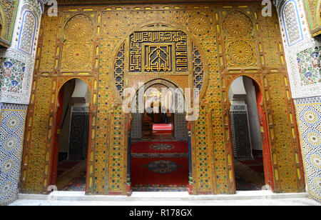 Das schöne Zaouia Moulay Idriss II Mausoleum in Fes, Marokko. Stockfoto