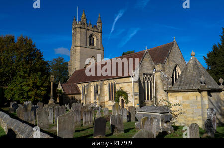 Beerdigung, Begräbnis, begraben, C E, Friedhof, Chiddingstone, Chiddingstone Kirche, Kirche, Kirche, Glockenturm, Kirche, Friedhof, Kirche, Friedhof, Kirche Stockfoto