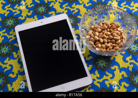 Tablet auf einem Tisch Stockfoto