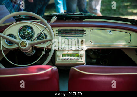 Detaillierte Ansicht Innenraum, der Škoda Felicia war das letzte Cabriolet produziert durch die tschechoslowakischen Car Company AZNP, das Werk Kvasiny in 1959-1964. In Th Stockfoto