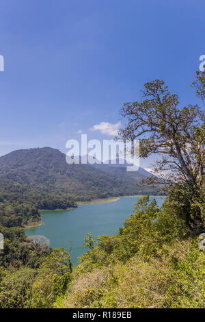 Buyan und Tambligan Twin Lakes auf Bali, Indonesien Stockfoto