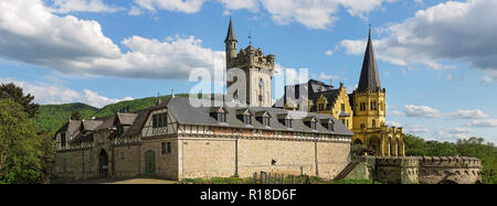 Bad Sooden, Hessen / Deutschland 06.05.2018 - Das Schloss Rothestein in der Nähe von Bad Sooden-Allendorf ist ein neo-gotische Burg Stockfoto