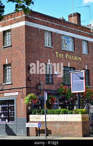 London, England, Vereinigtes Königreich. Eine kleine Ecke Kneipe in der Lambeth Abschnitt von London, südlich der Themse. Stockfoto