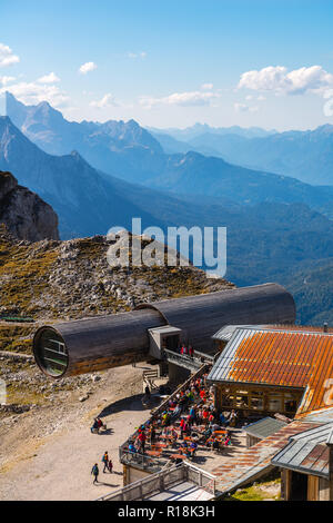 Passamani Panoramaweg oder Passamani Wanderweg, Karwendelbahn, Mittenwald, Karwendelgebirge oder Karwendelgebirge, den Alpen, Bayern, Deutschland Stockfoto