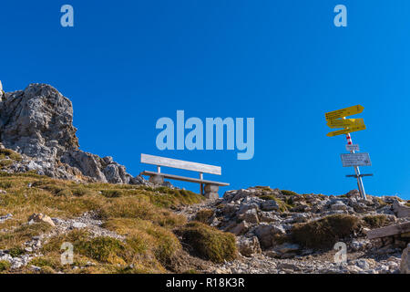 Passamani Panoramaweg oder Passamani Wanderweg, Karwendelbahn, Karwendelgebirge oder Karwendelgebirge, den Alpen, Bayern, Deutschland Stockfoto