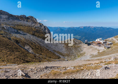 Passamani Panoramaweg oder Passamani Wanderweg, Karwendelbahn, Karwendelgebirge oder Karwendelgebirge, den Alpen, Bayern, Deutschland Stockfoto