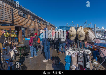 Münchener Haus, Zugsptize, höchster Gipfel, Garmisch-Partenkirchen, Wetterstein Gebirge oder Wettersteingebirge, Alpen, Bayern, Deutschland, Europa Stockfoto