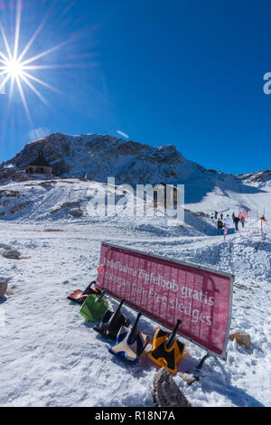 Zugspitzeplat, Zugspitze, höchster Gipfel, Garmisch-Partenkirchen, Wetterstein Gebirge oder Wettersteingebirge, Alpen, Bayern, Deutschland, Stockfoto