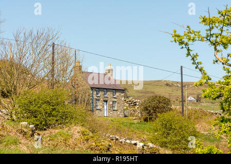 Stone Cottages auf dem Hügel bei Rhiw, Gwynedd, Wales Stockfoto