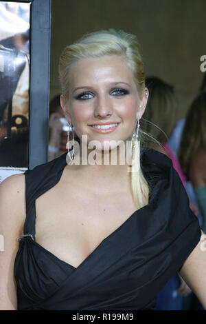 Ashlee Simpson 23.08.05 "unentdeckten" Premiere @ Egyptian Theater, Hollywood Foto von Ima Kuroda/HNW/PictureLux (23. August 2005) Stockfoto