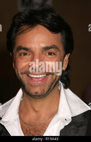 Eugenio Derbez 03/11/08" unter dem gleichen Mond 'Premiere @ das Ägyptische Theater, Hollywood Foto von Megumi Torii/HNW/PictureLux (11. März 2008) Stockfoto