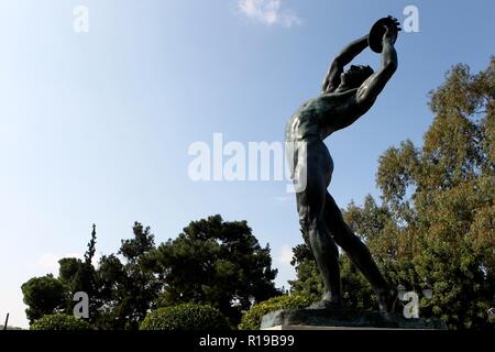 Olympic Discus Statue, Athen, Griechenland Stockfoto