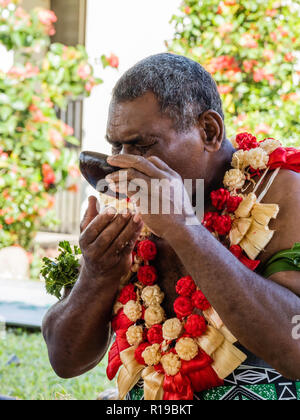 Eine Kava-zeremonie von den Leuten von sabeto Dorf, Viti Levu, der Republik Fidschi. Stockfoto