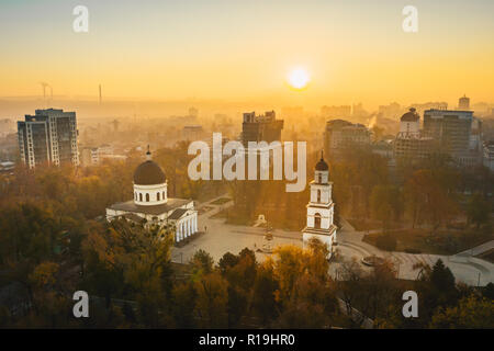 Sonnenaufgang in Chisinau Moldawien Republik Stockfoto