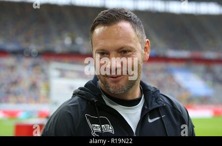 Düsseldorf Düsseldorf, Deutschland. 10 Nov, 2018. firo: 10.11.2018 Fußball, Fußball: 1. Bundesliga, Saison 2018/2019 Fortuna Düsseldorf Düsseldorf - Hertha BSC Berlin Hertha Trainer, Trainer Pál Dárdai, Pal Dardai, Portrait, Kopf - Bild | Verwendung der weltweiten Kredit: dpa/Alamy leben Nachrichten Stockfoto