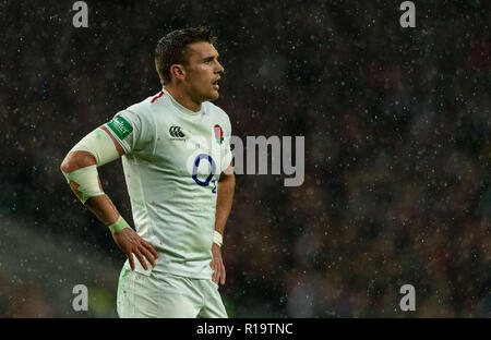 Twickenham, London, UK. 10. November 2018. England's Henry Slade während der Quilter Rugby Union International zwischen England und Neuseeland bei Twickenham Stadium. Credit: Paul Harding/Alamy Live Nachrichten Leitartikel nur verwenden Stockfoto