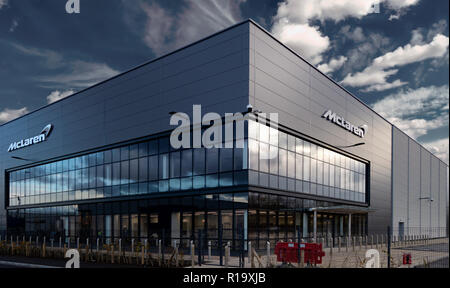 Dramatische Bilder und Sky im neuen McLaren auto Fabrikgebäude auf dem Amrc in Sheffield/Rotherham Stockfoto