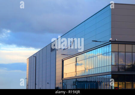 Dramatische Bilder und Sky im neuen McLaren auto Fabrikgebäude auf dem Amrc in Sheffield/Rotherham Stockfoto