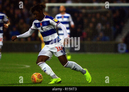 London, Großbritannien. 10 Nov, 2018. Eberechi Eze von Queens Park Rangers in Aktion. EFL Skybet Meisterschaft übereinstimmen, Queens Park Rangers v Brentford an der Loftus Road Stadium in London am Samstag, den 10. November 2018. Dieses Bild dürfen nur für redaktionelle Zwecke verwendet werden. Nur die redaktionelle Nutzung, eine Lizenz für die gewerbliche Nutzung erforderlich. Keine Verwendung in Wetten, Spiele oder einer einzelnen Verein/Liga/player Publikationen. pic von Steffan Bowen/Andrew Orchard sport Fotografie/Alamy Live news Credit: Andrew Orchard sport Fotografie/Alamy leben Nachrichten Stockfoto