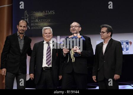 Athen, Griechenland. 9 Nov, 2018. Mitglieder verliehen von der Organisation von Serbien Marathon in die besten Läufer Gala gesehen. Credit: Giorgos Zachos/SOPA Images/ZUMA Draht/Alamy leben Nachrichten Stockfoto