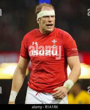 Fürstentum Stadium, Cardiff, UK. 10 Nov, 2018. Rugby Union, Herbst internationale Reihe, Wales gegen Australien; Alun Wyn Jones von Wales Credit: Aktion plus Sport/Alamy leben Nachrichten Stockfoto