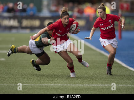 Cardiff, Wales, UK. 10 Nov, 2018. Wales Jess Kavanagh in Wales Frauen v Südafrika Frauen. Herbst internationals in Cardiff Arms Park Cardiff Vereinigtes Königreich. Credit: Graham Glendinning/SOPA Images/ZUMA Draht/Alamy leben Nachrichten Stockfoto